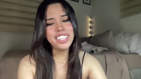 Snapshot of beautiful_lust69 chatting on 05-14-26, 03:52 Sweet Aya online show from 05-14-26, 03:52
