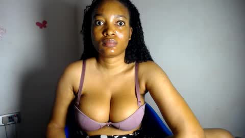 Snapshot of beautiful_moanna chatting on 07-12-26, 07:16 moanna online show from 07-12-26, 07:16