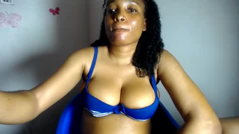 Snapshot of beautiful_moanna chatting on 07-14-26, 02:05 moanna online show from 07-14-26, 02:05