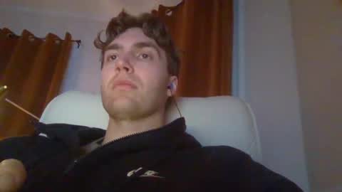 Snapshot of beautifulbeaver chatting on 02-13-25, 12:02 beautifulbeaver online show from 02-13-25, 12:02