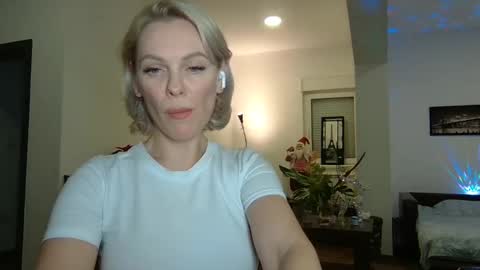 Snapshot of beautifulkollettee chatting on 12-30-24, 10:55 Beautifulkollette online show from 12-30-24, 10:55