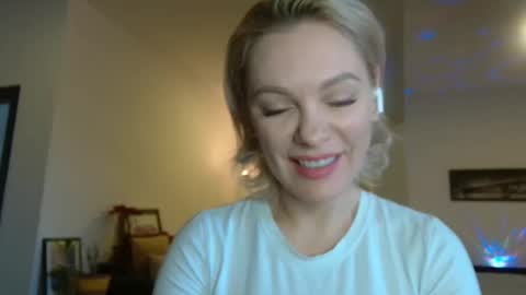 Snapshot of beautifulkollettee chatting on 01-08-25, 11:32 Beautifulkollette online show from 01-08-25, 11:32