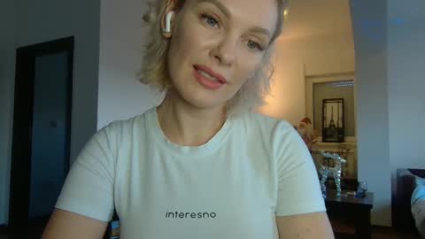 Snapshot of beautifulkollettee chatting on 01-11-25, 12:40 Beautifulkollette online show from 01-11-25, 12:40