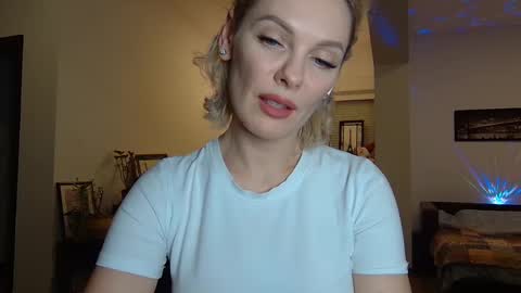 Snapshot of beautifulkollettee chatting on 01-23-25, 07:51 Beautifulkollette online show from 01-23-25, 07:51