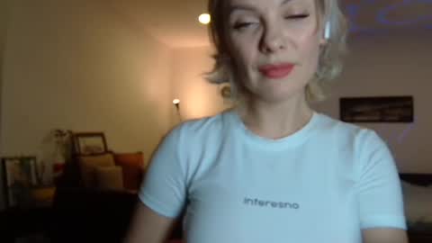 Snapshot of beautifulkollettee chatting on 01-28-25, 07:32 Beautifulkollette online show from 01-28-25, 07:32