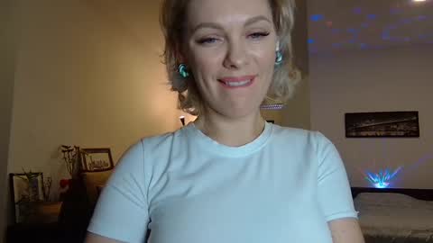 Snapshot of beautifulkollettee chatting on 01-30-25, 11:22 Beautifulkollette online show from 01-30-25, 11:22