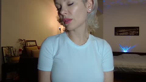 Snapshot of beautifulkollettee chatting on 01-31-25, 01:34 Beautifulkollette online show from 01-31-25, 01:34