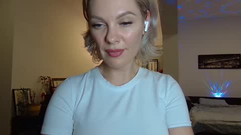 Snapshot of beautifulkollettee chatting on 02-01-25, 12:18 Beautifulkollette online show from 02-01-25, 12:18