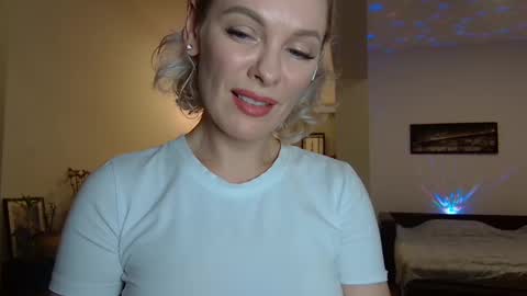 Snapshot of beautifulkollettee chatting on 02-02-25, 06:42 Beautifulkollette online show from 02-02-25, 06:42
