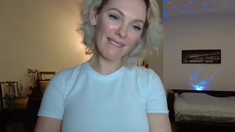 Snapshot of beautifulkollettee chatting on 02-06-25, 12:33 Beautifulkollette online show from 02-06-25, 12:33