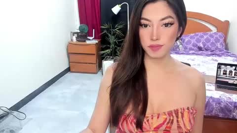 Snapshot of beautifullust chatting on 01-04-25, 10:13 Queen Angela online show from 01-04-25, 10:13