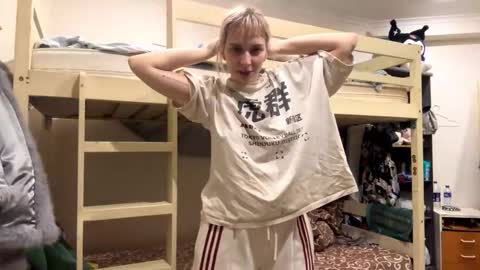 Snapshot of beautifultips chatting on 03-05-26, 05:31 Mia online show from 03-05-26, 05:31