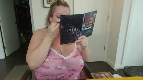 Snapshot of beauty4agent chatting on 09-15-25, 07:14 beauty4agent online show from 09-15-25, 07:14