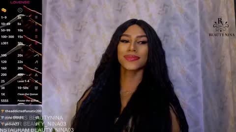 Snapshot of beauty_nina chatting on 09-30-25, 02:55 beauty_nina online show from 09-30-25, 02:55