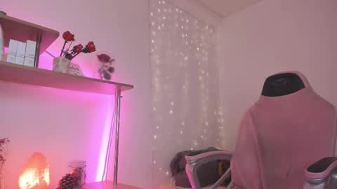 Eliise online show from 10-04-25, 02:04