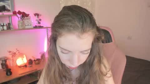 Snapshot of beautyeliise chatting on 01-12-26, 07:57 Eliise online show from 01-12-26, 07:57