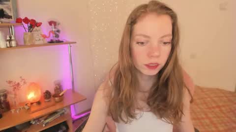 Snapshot of beautyeliise chatting on 03-13-26, 02:12 Eliise online show from 03-13-26, 02:12