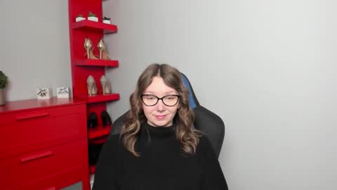 Zoe online show from 10-21-25, 05:41