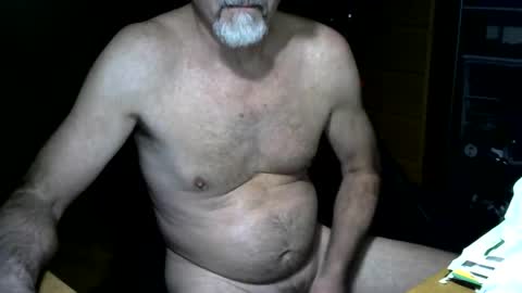 Snapshot of beaverbong chatting on 02-24-26, 05:49 Stoner with a Boner online show from 02-24-26, 05:49