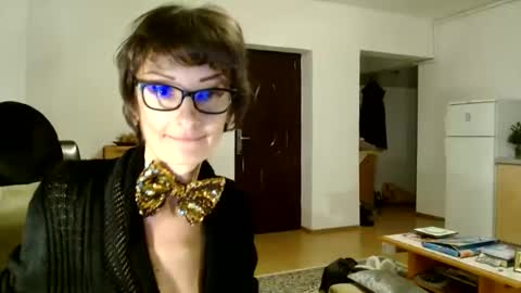 Raluca online show from 12-18-24, 07:19