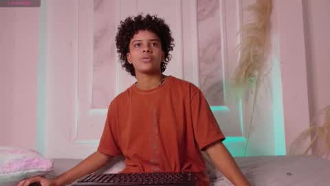 Beecckkkaaa online show from 03-02-26, 01:51