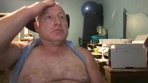 Snapshot of beckster040 chatting on 06-23-26, 05:05 beckster online show from 06-23-26, 05:05