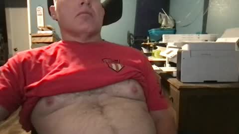 Snapshot of beckster040 chatting on 06-27-26, 06:07 beckster online show from 06-27-26, 06:07