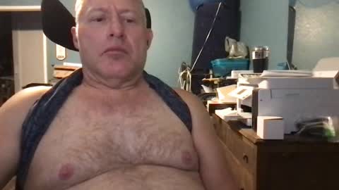 Snapshot of beckster040 chatting on 07-15-26, 05:56 beckster online show from 07-15-26, 05:56