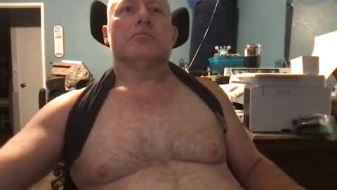 Snapshot of beckster040 chatting on 07-19-26, 06:28 beckster online show from 07-19-26, 06:28