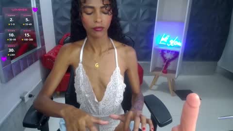 becky_lynch_102 online show from 02-26-26, 05:45