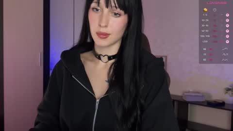 Snapshot of bedcore chatting on 11-06-25, 04:30 Violet online show from 11-06-25, 04:30