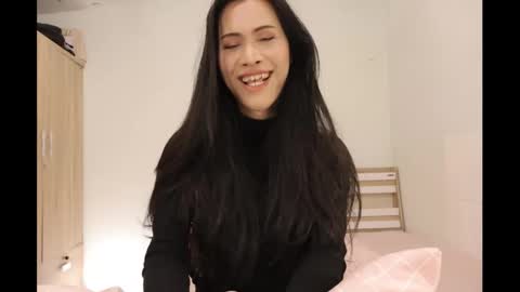 Snapshot of bee_thai chatting on 12-18-24, 08:47 bee_thai online show from 12-18-24, 08:47