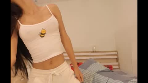 Snapshot of bee_thai chatting on 10-03-25, 08:39 bee_thai online show from 10-03-25, 08:39