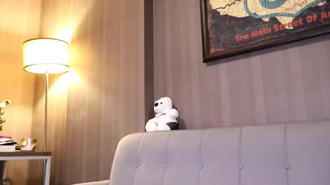 Snapshot of bee_thai chatting on 06-05-26, 04:56 bee_thai online show from 06-05-26, 04:56
