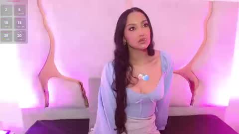 Snapshot of beella_tay1 chatting on 09-24-25, 03:26 BELLA online show from 09-24-25, 03:26