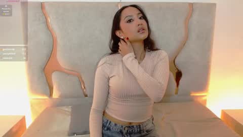 Snapshot of beella_tay1 chatting on 10-05-25, 02:32 BELLA online show from 10-05-25, 02:32
