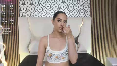 BELLA online show from 10-22-25, 01:17