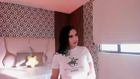 BELLA online show from 06-17-26, 11:45