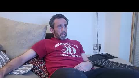 Snapshot of begbestuk chatting on 10-20-25, 03:40 begbestuk online show from 10-20-25, 03:40