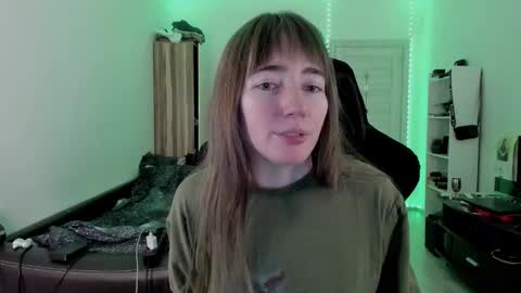Snapshot of bekkawell chatting on 10-15-25, 03:12 Lisa online show from 10-15-25, 03:12