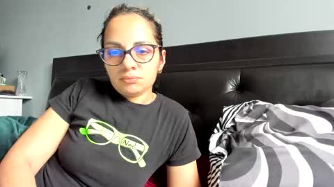 kevin and Bella online show from 05-12-26, 07:49