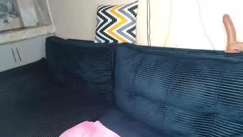 Snapshot of bela_violet chatting on 12-23-25, 06:00 bela_violet online show from 12-23-25, 06:00