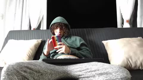 independent model online show from 01-17-25, 01:15