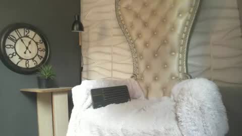 independent model online show from 07-23-26, 05:55