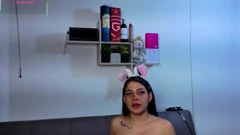 Snapshot of belasexxx chatting on 11-19-25, 04:40 bela online show from 11-19-25, 04:40