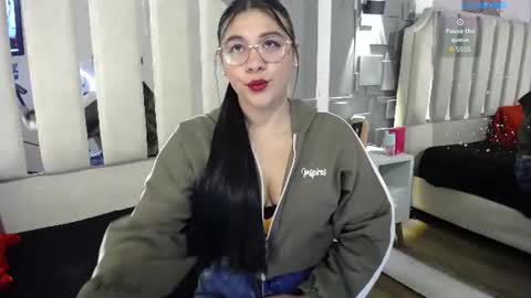 Snapshot of belen_green chatting on 07-24-26, 12:14 Belen online show from 07-24-26, 12:14