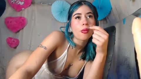 modelo independiente online show from 12-04-24, 11:57