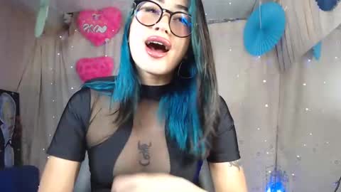 modelo independiente online show from 01-12-25, 01:32