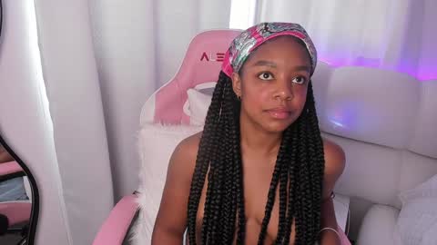 Snapshot of belkis_mills chatting on 01-18-25, 07:48 Belkis online show from 01-18-25, 07:48