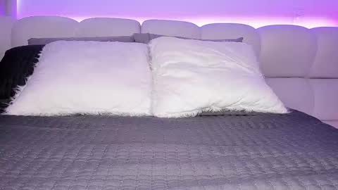 Snapshot of belkis_mills chatting on 02-18-25, 03:43 Belkis online show from 02-18-25, 03:43